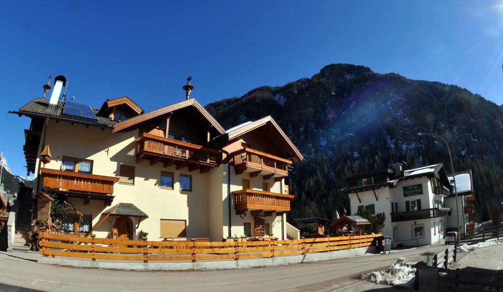 Verda Val Campitello di Fassa Esterno foto