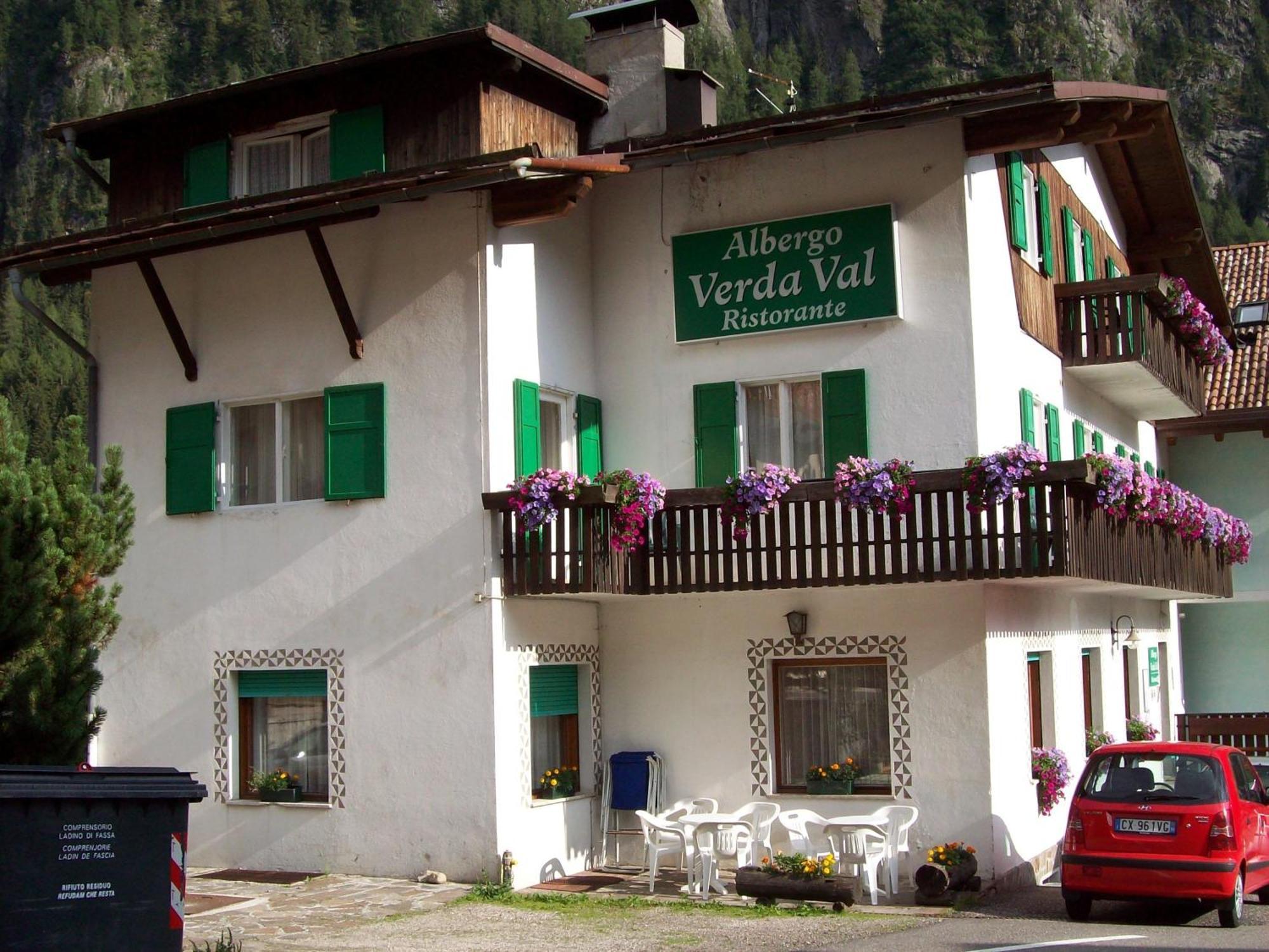 Verda Val Campitello di Fassa Esterno foto